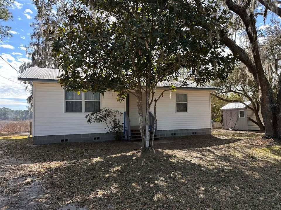 Recently Sold: $188,900 (2 beds, 2 baths, 1028 Square Feet)