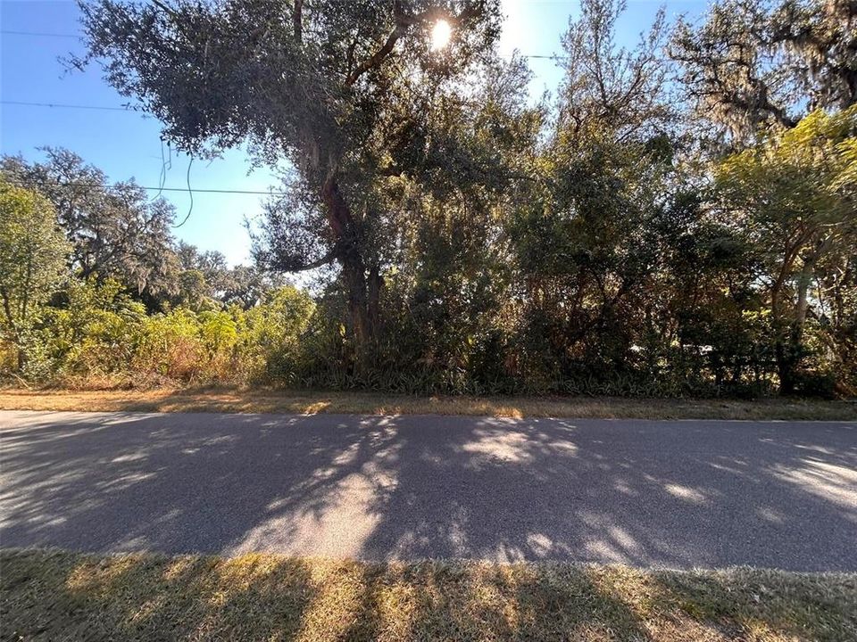 En Venta: $449,000 (4.99 acres)