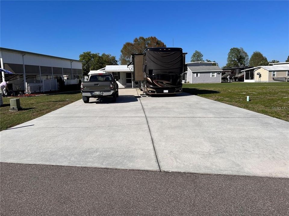 На продажу: $110,000 (0.19 acres)
