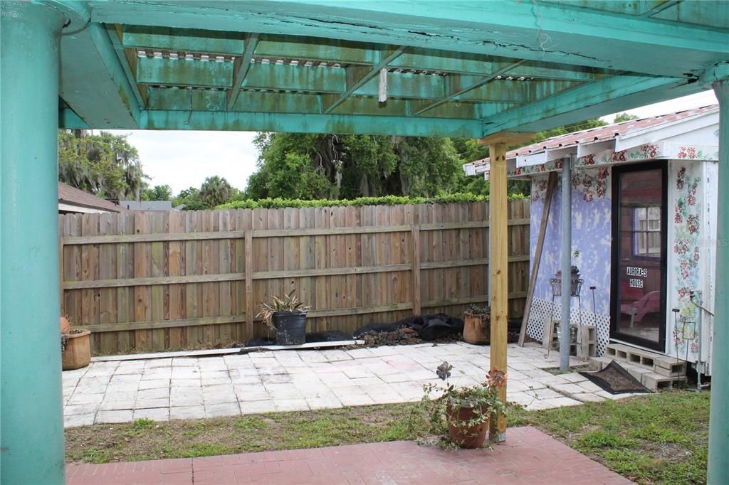 For Sale: $335,000 (3 beds, 2 baths, 1960 Square Feet)