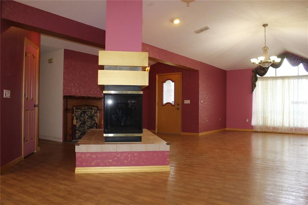For Sale: $335,000 (3 beds, 2 baths, 1960 Square Feet)