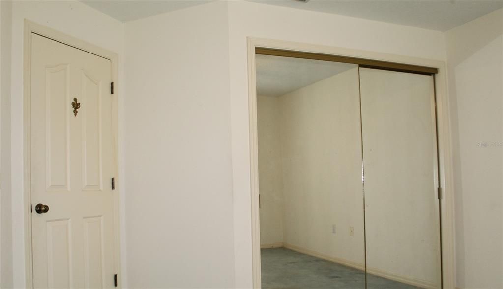 For Sale: $335,000 (3 beds, 2 baths, 1960 Square Feet)