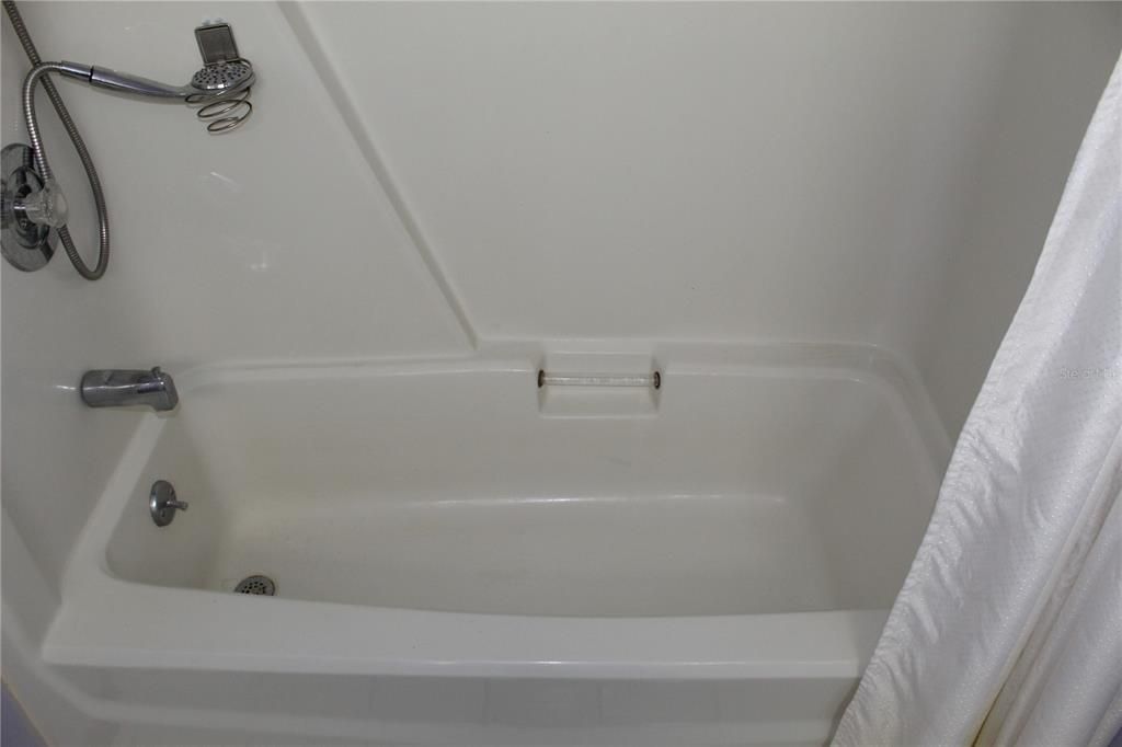 For Sale: $335,000 (3 beds, 2 baths, 1960 Square Feet)