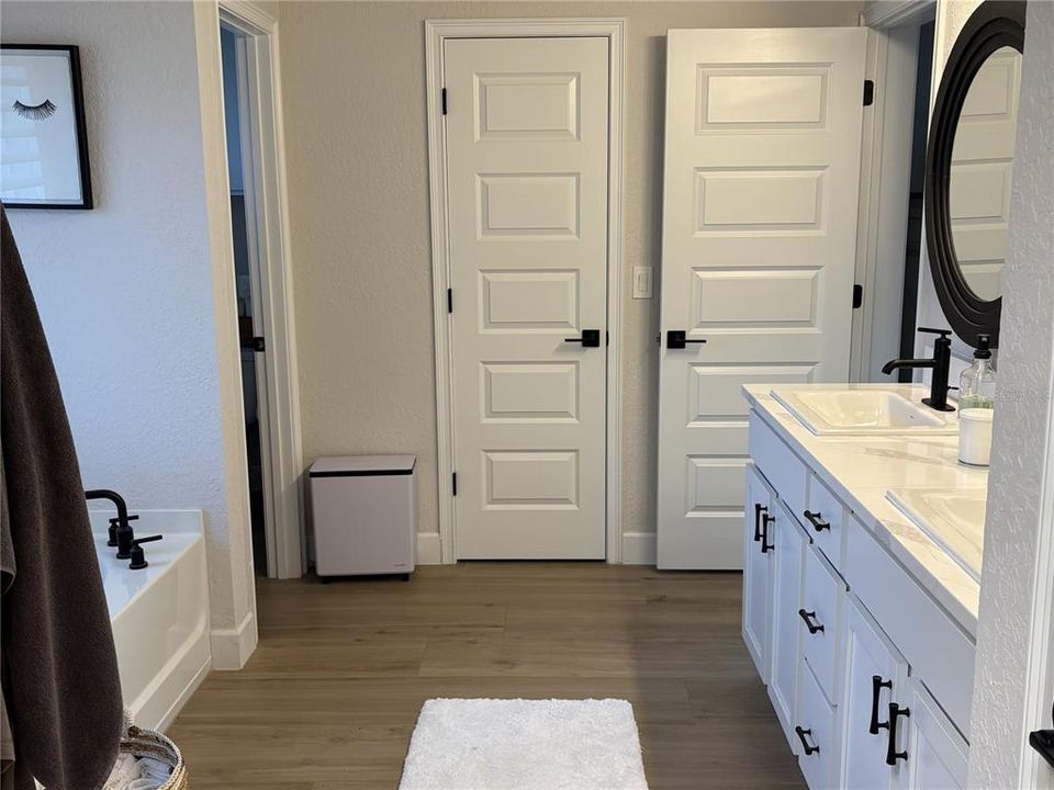 Activo con contrato: $677,990 (4 camas, 3 baños, 3000 Pies cuadrados)