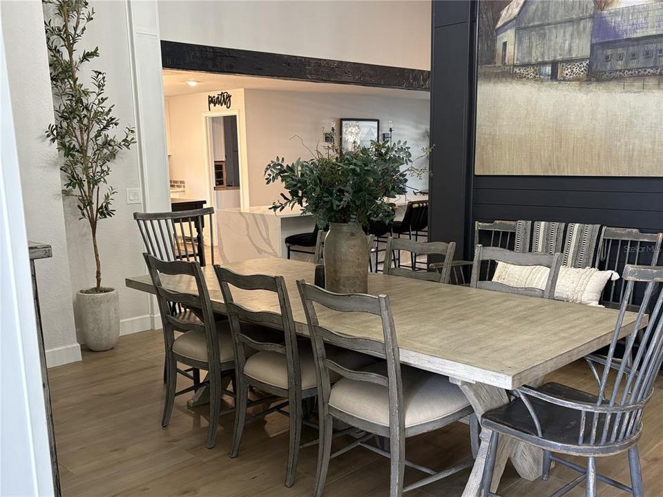 Activo con contrato: $677,990 (4 camas, 3 baños, 3000 Pies cuadrados)