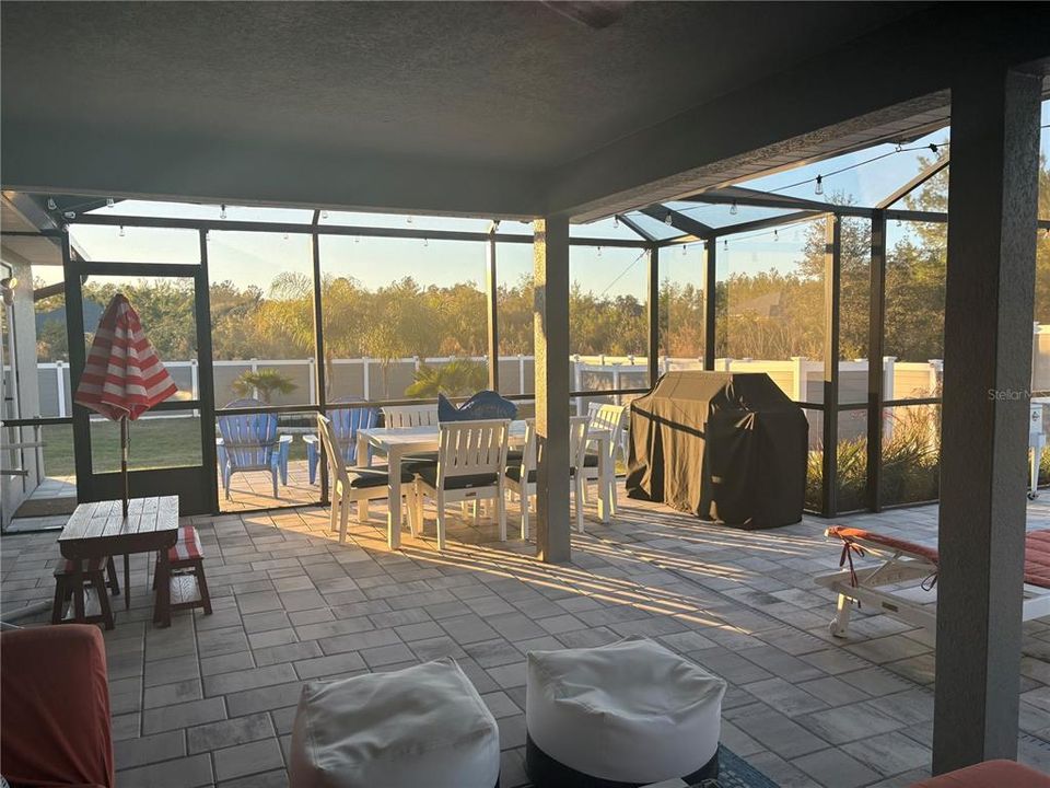 Activo con contrato: $677,990 (4 camas, 3 baños, 3000 Pies cuadrados)