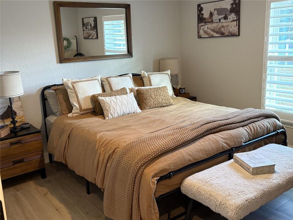 Activo con contrato: $677,990 (4 camas, 3 baños, 3000 Pies cuadrados)