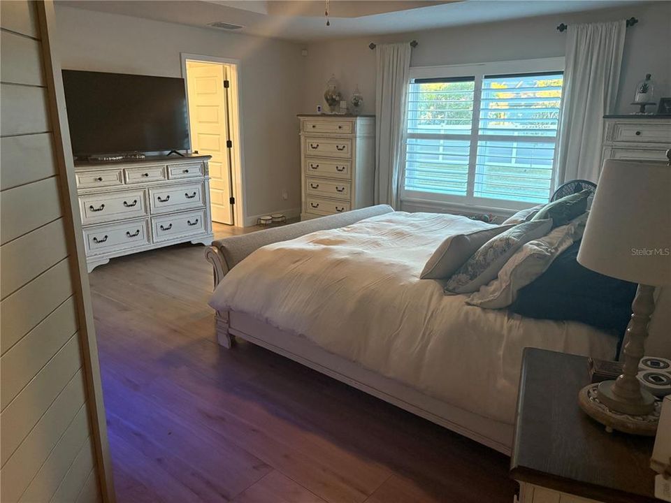 Activo con contrato: $677,990 (4 camas, 3 baños, 3000 Pies cuadrados)