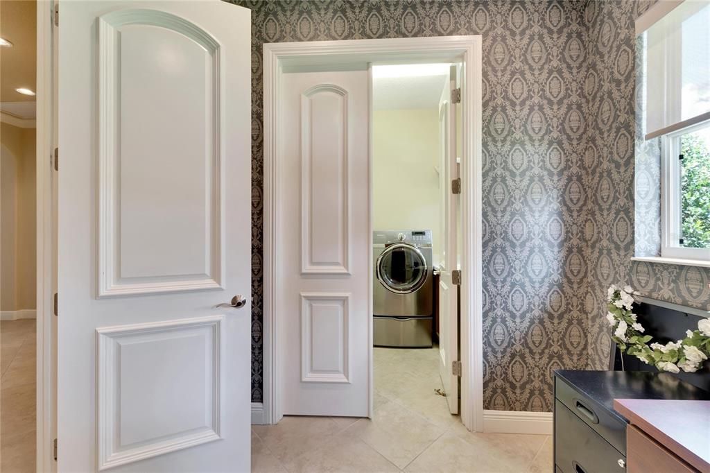 На продажу: $1,249,999 (4 спален, 3 ванн, 4987 Квадратных фут)