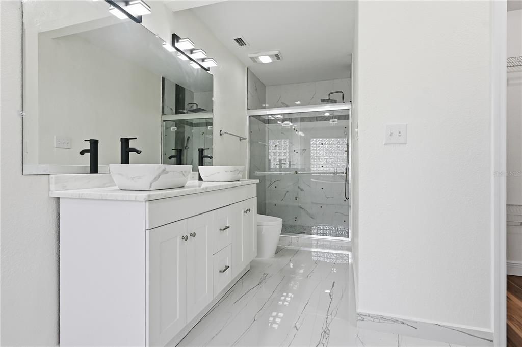 En Venta: $495,000 (4 camas, 3 baños, 2727 Pies cuadrados)