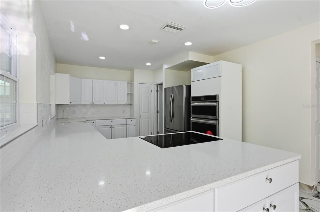 En Venta: $495,000 (4 camas, 3 baños, 2727 Pies cuadrados)