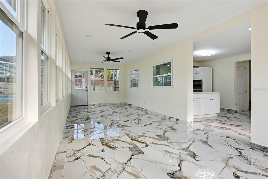 En Venta: $495,000 (4 camas, 3 baños, 2727 Pies cuadrados)