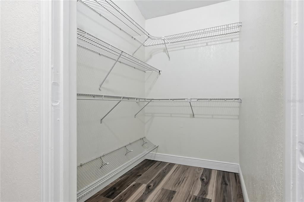 En Venta: $495,000 (4 camas, 3 baños, 2727 Pies cuadrados)