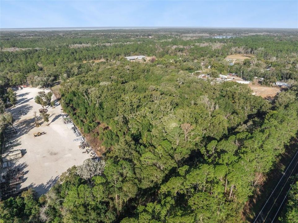 待售: $675,000 (15.70 acres)