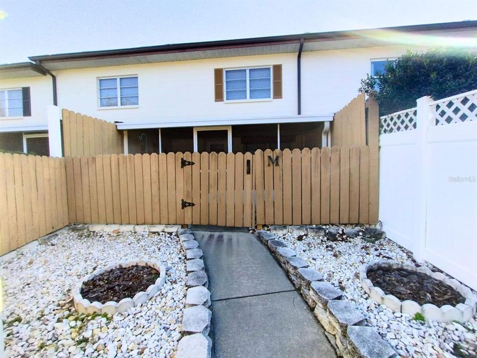 For Sale: $120,000 (2 beds, 2 baths, 1764 Square Feet)