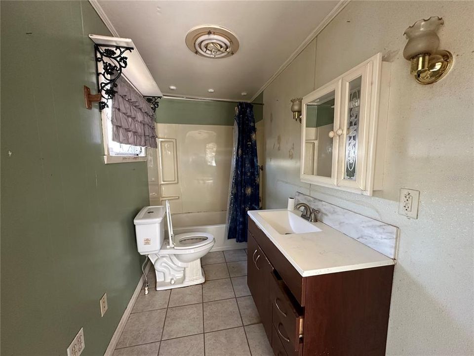 For Sale: $219,000 (4 beds, 3 baths, 2382 Square Feet)