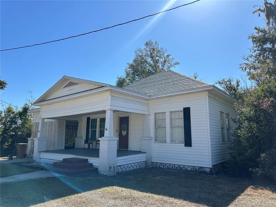 For Sale: $219,000 (4 beds, 3 baths, 2382 Square Feet)