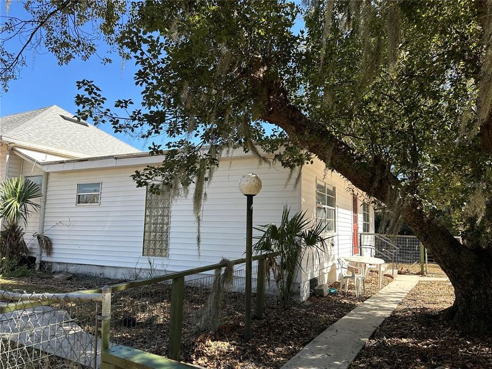 For Sale: $219,000 (4 beds, 3 baths, 2382 Square Feet)