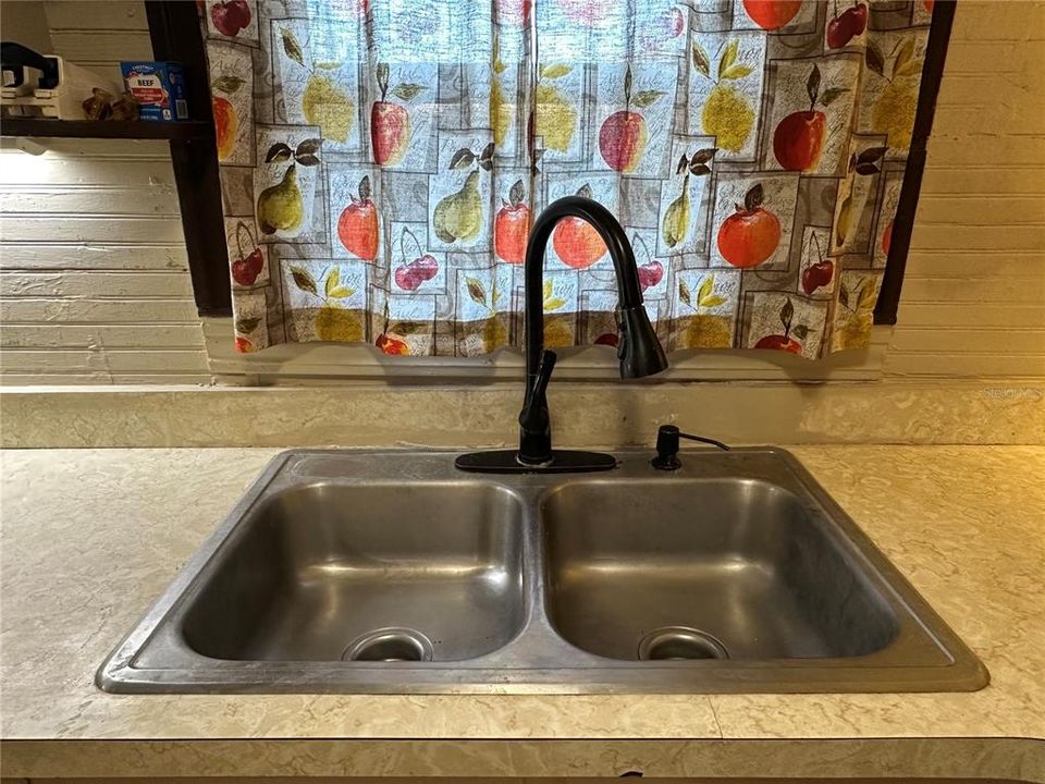 For Sale: $219,000 (4 beds, 3 baths, 2382 Square Feet)