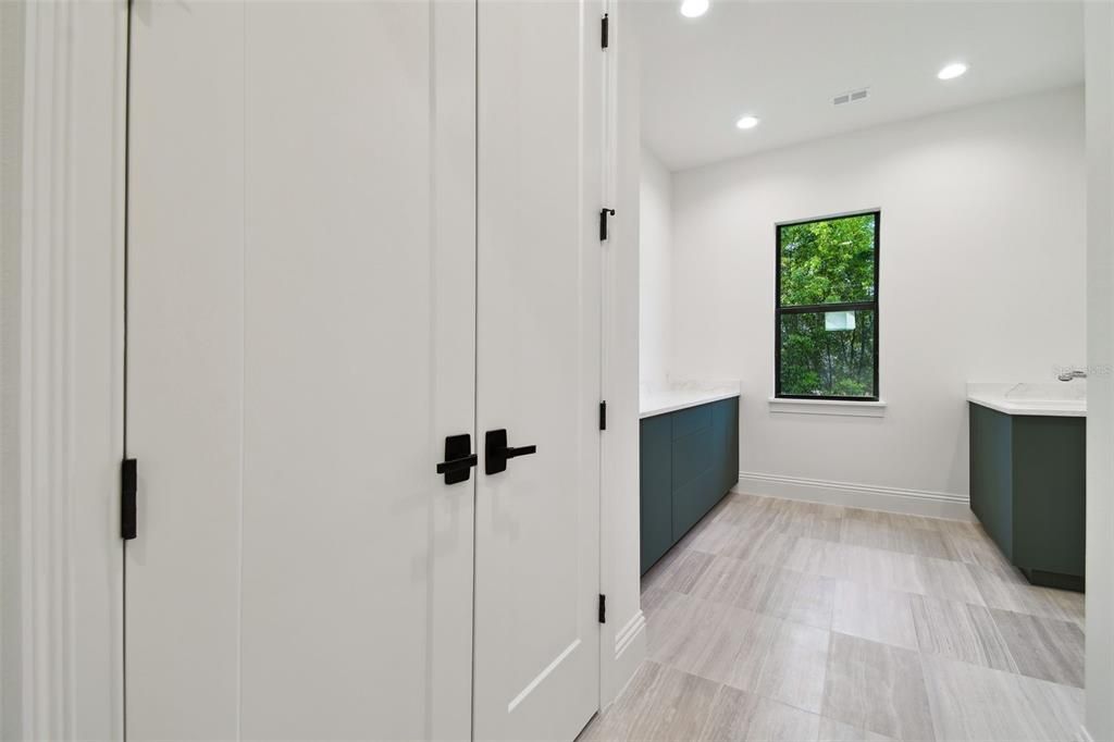 En Venta: $2,899,900 (4 camas, 4 baños, 4729 Pies cuadrados)