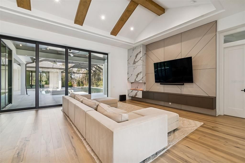 En Venta: $2,899,900 (4 camas, 4 baños, 4729 Pies cuadrados)