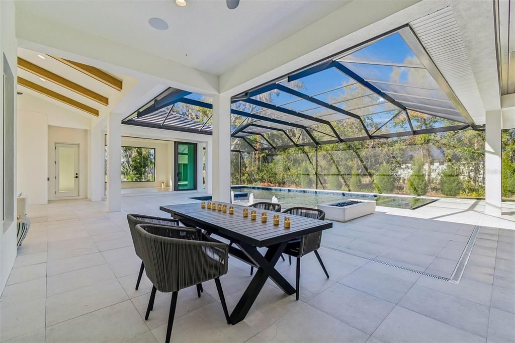 En Venta: $2,899,900 (4 camas, 4 baños, 4729 Pies cuadrados)