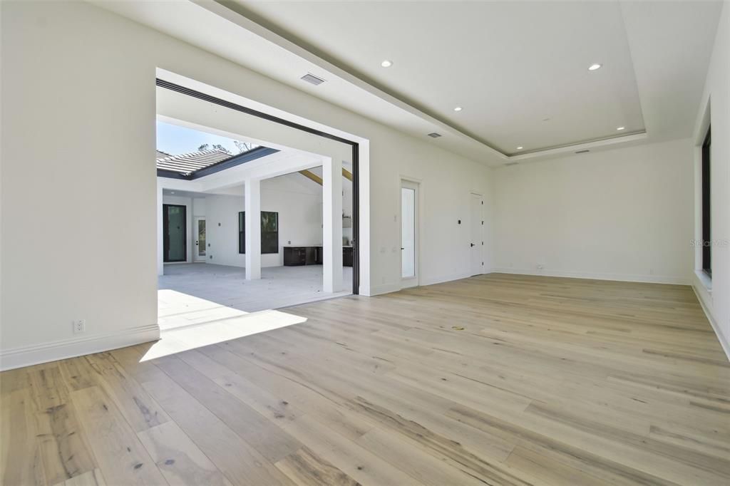 En Venta: $2,899,900 (4 camas, 4 baños, 4729 Pies cuadrados)