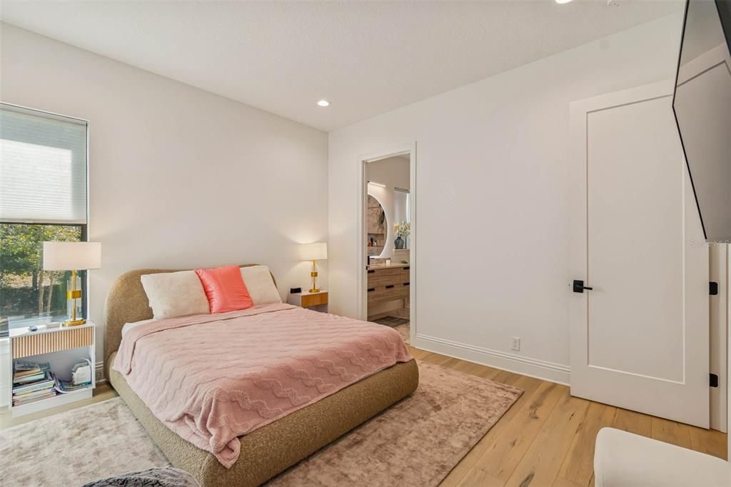 En Venta: $2,899,900 (4 camas, 4 baños, 4729 Pies cuadrados)