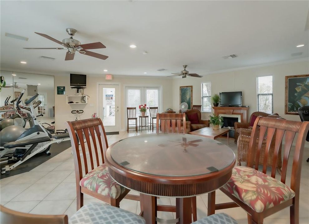 Под контрактом: $1,850 (2 спален, 2 ванн, 1114 Квадратных фут)