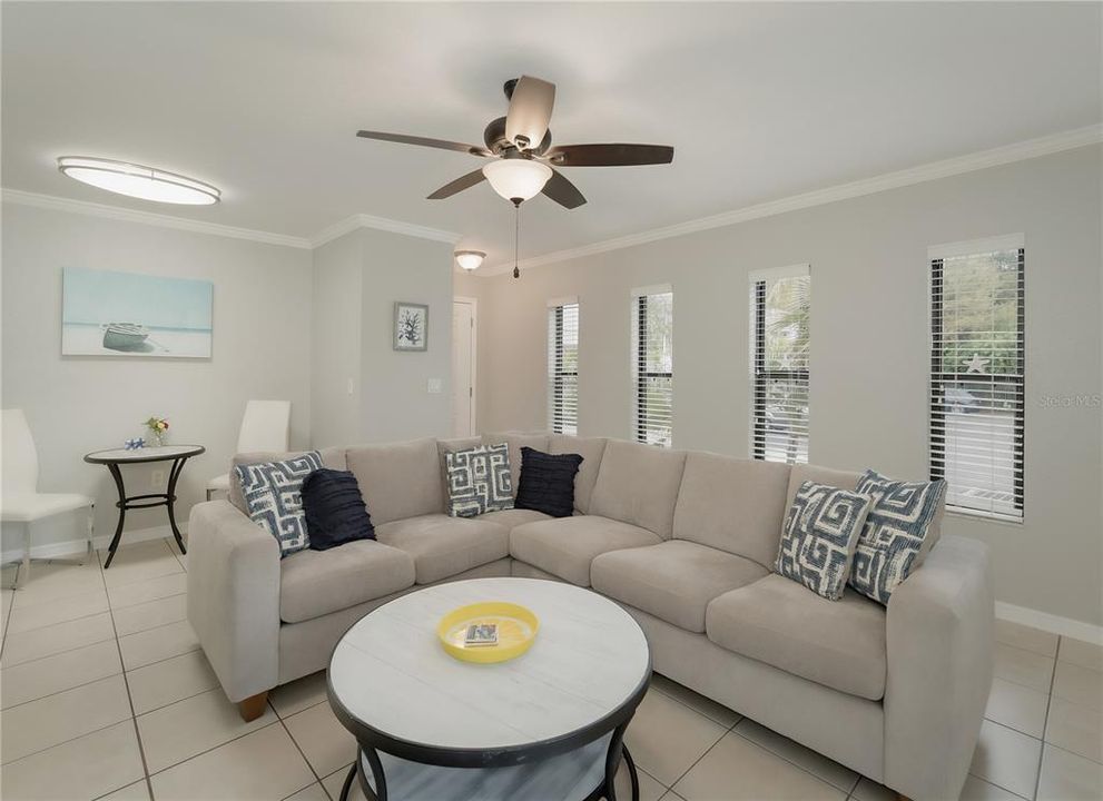 Под контрактом: $1,850 (2 спален, 2 ванн, 1114 Квадратных фут)