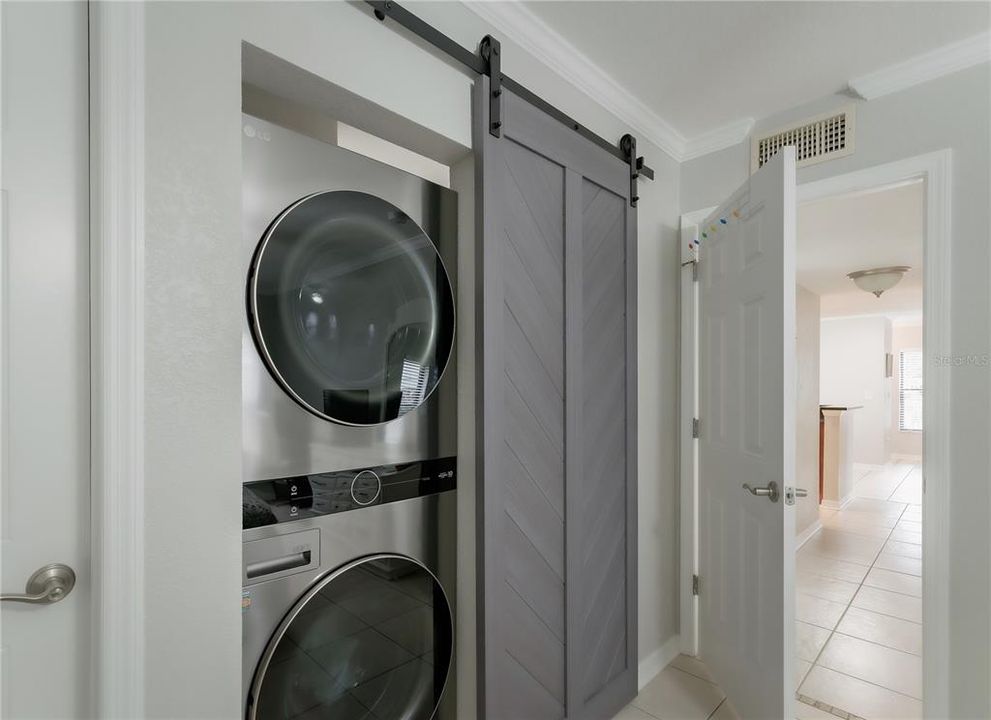 Под контрактом: $1,850 (2 спален, 2 ванн, 1114 Квадратных фут)