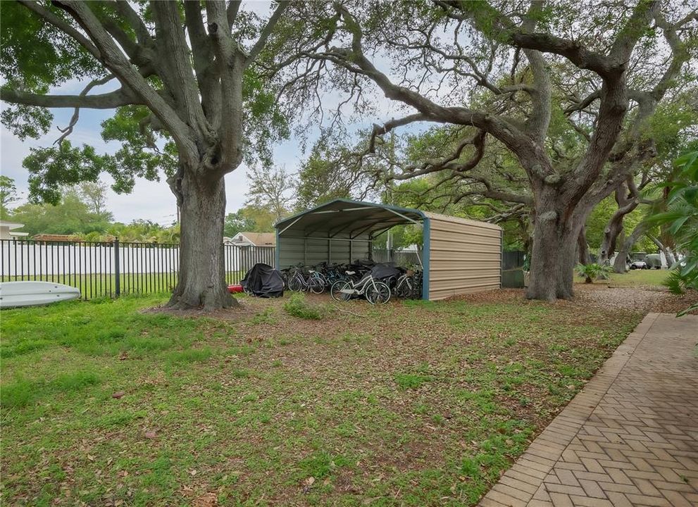 Под контрактом: $1,850 (2 спален, 2 ванн, 1114 Квадратных фут)