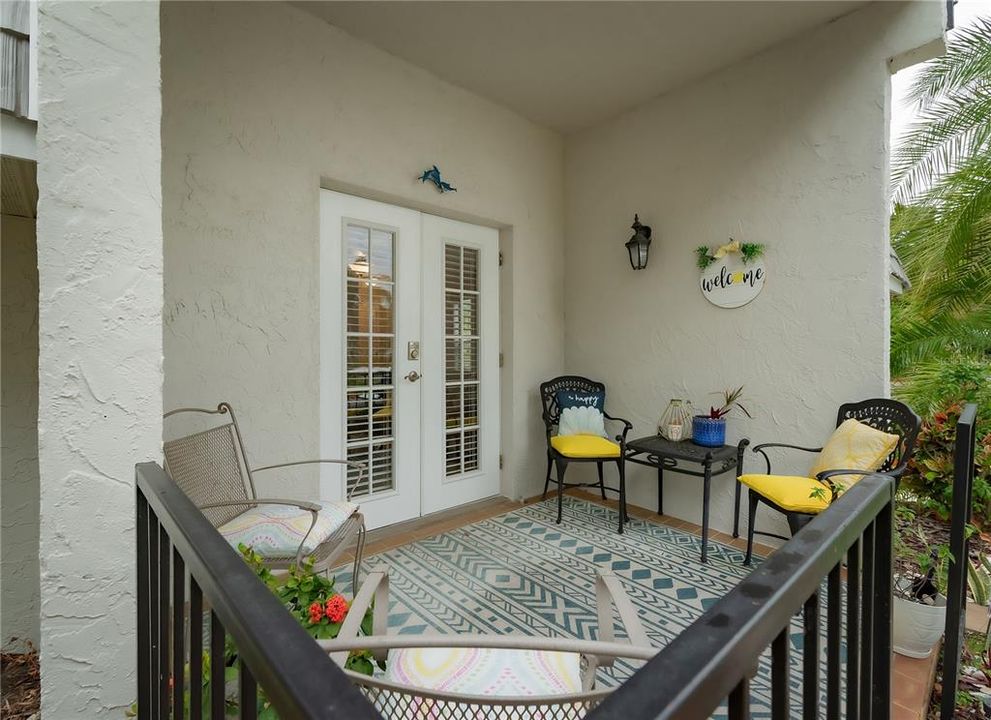 Под контрактом: $1,850 (2 спален, 2 ванн, 1114 Квадратных фут)