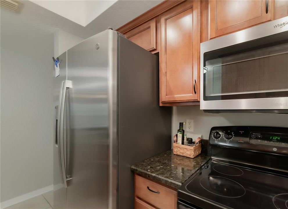 Под контрактом: $1,850 (2 спален, 2 ванн, 1114 Квадратных фут)