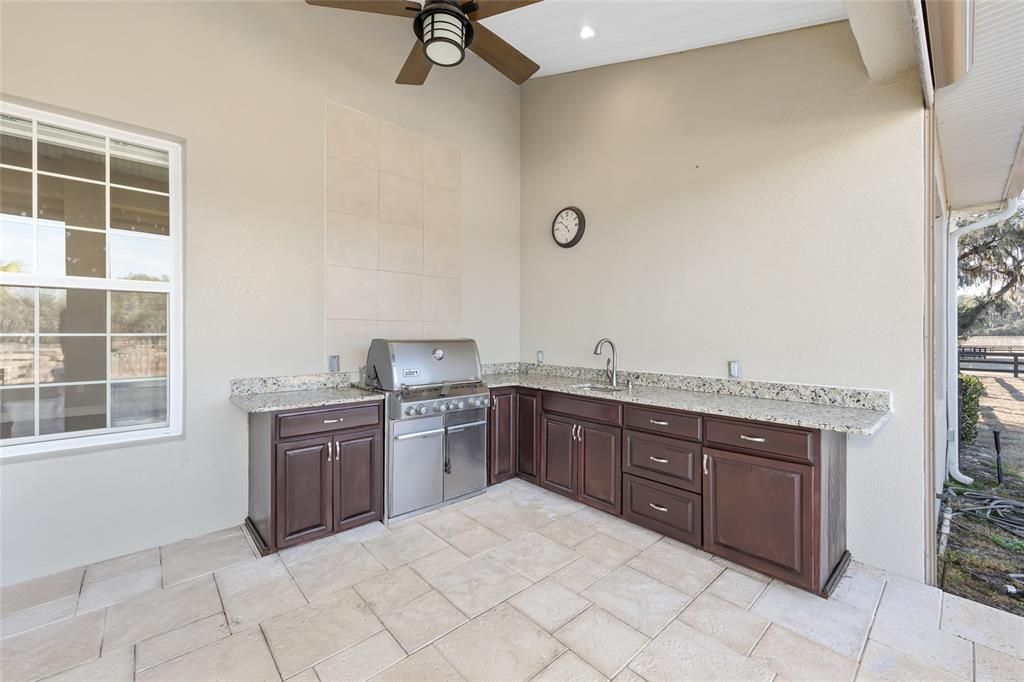 En Venta: $1,795,000 (4 camas, 3 baños, 2804 Pies cuadrados)