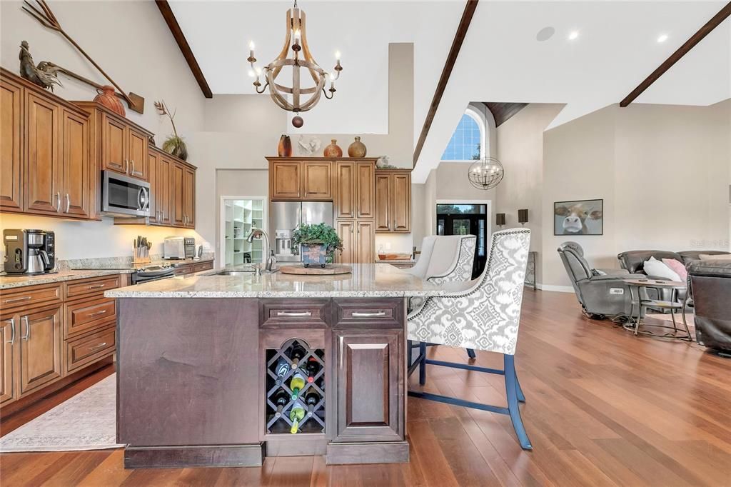 En Venta: $1,795,000 (4 camas, 3 baños, 2804 Pies cuadrados)