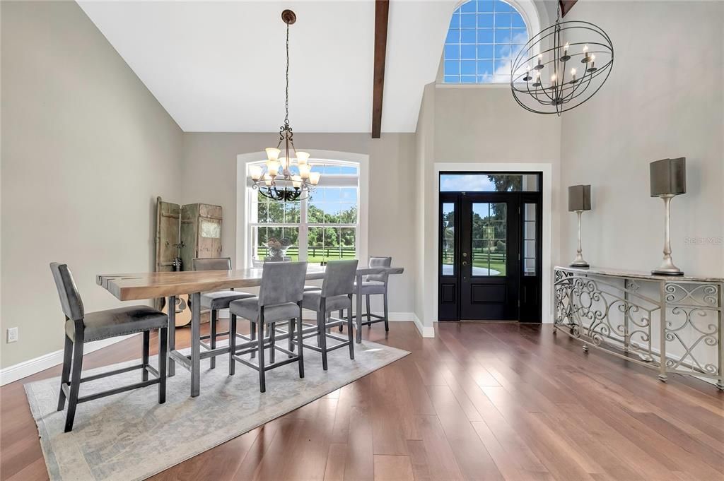 En Venta: $1,795,000 (4 camas, 3 baños, 2804 Pies cuadrados)