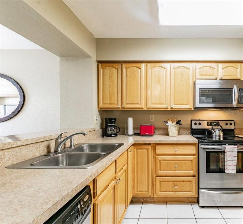 For Rent: $7,170 (2 beds, 2 baths, 1080 Square Feet)