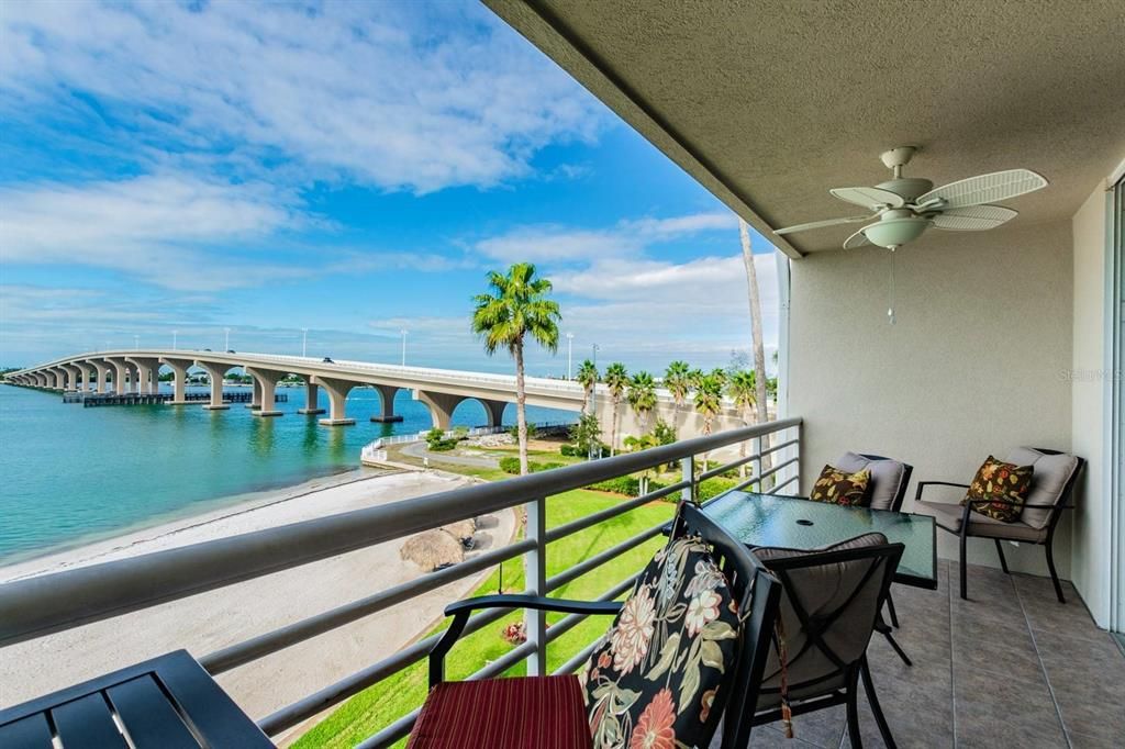 For Rent: $7,170 (2 beds, 2 baths, 1080 Square Feet)