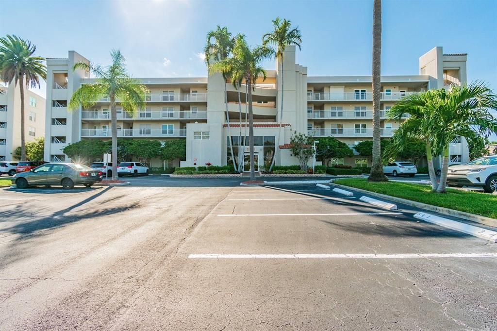 For Rent: $7,170 (2 beds, 2 baths, 1080 Square Feet)