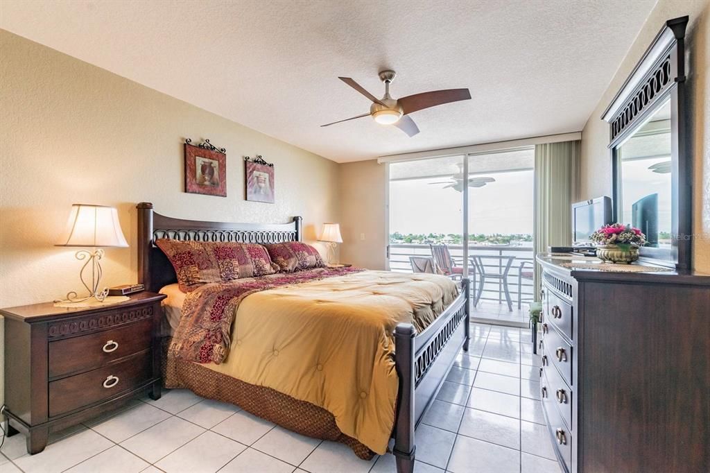 For Rent: $7,170 (2 beds, 2 baths, 1080 Square Feet)