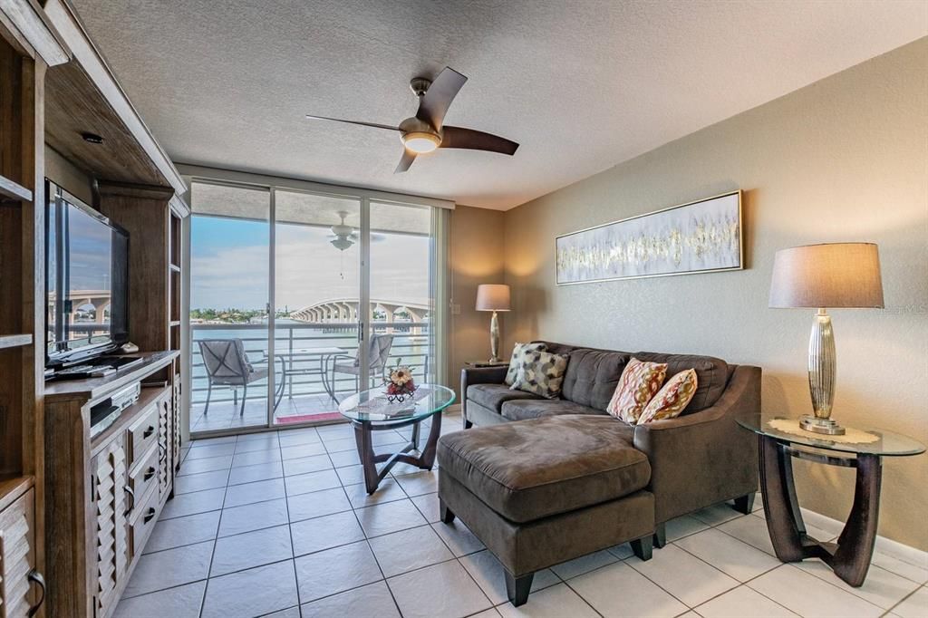 For Rent: $7,170 (2 beds, 2 baths, 1080 Square Feet)