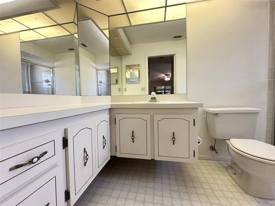 For Sale: $259,900 (3 beds, 2 baths, 1632 Square Feet)