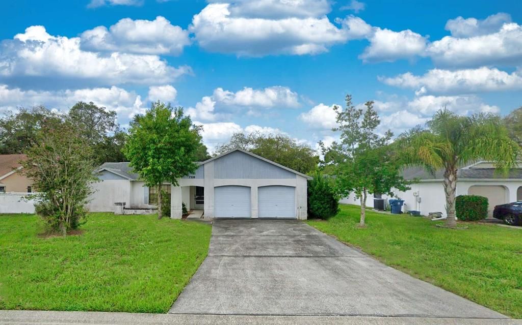 For Sale: $259,900 (3 beds, 2 baths, 1632 Square Feet)