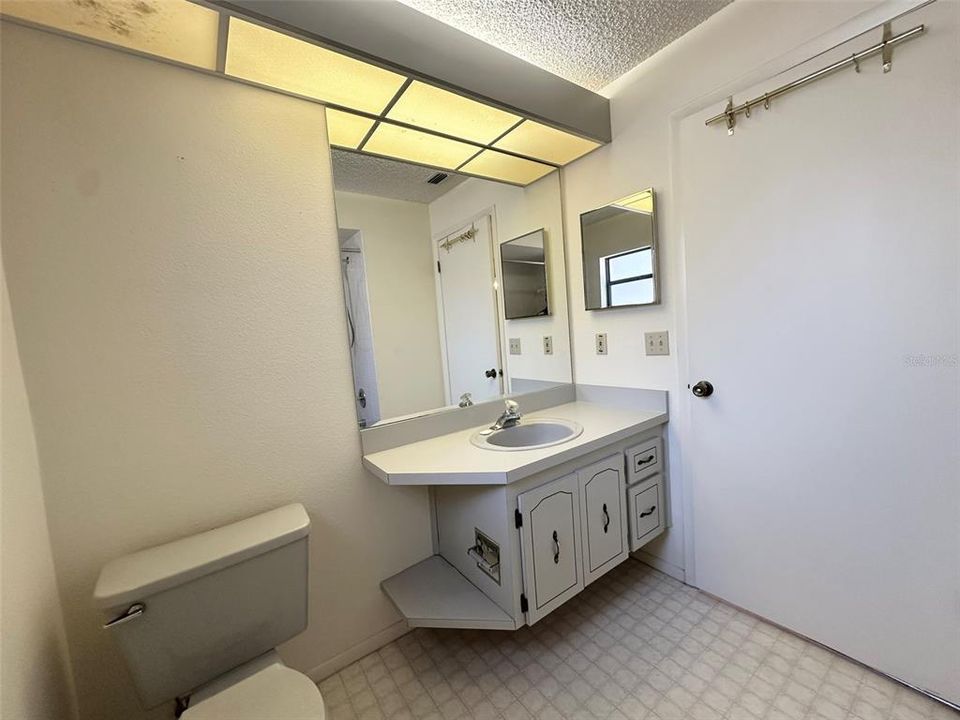 For Sale: $259,900 (3 beds, 2 baths, 1632 Square Feet)