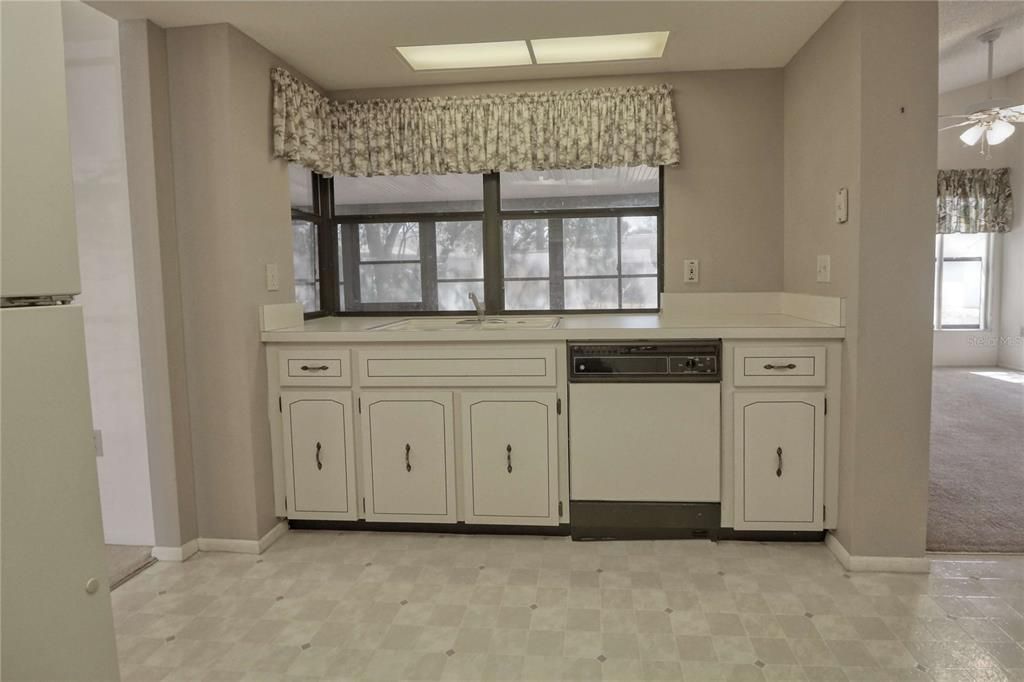 For Sale: $259,900 (3 beds, 2 baths, 1632 Square Feet)