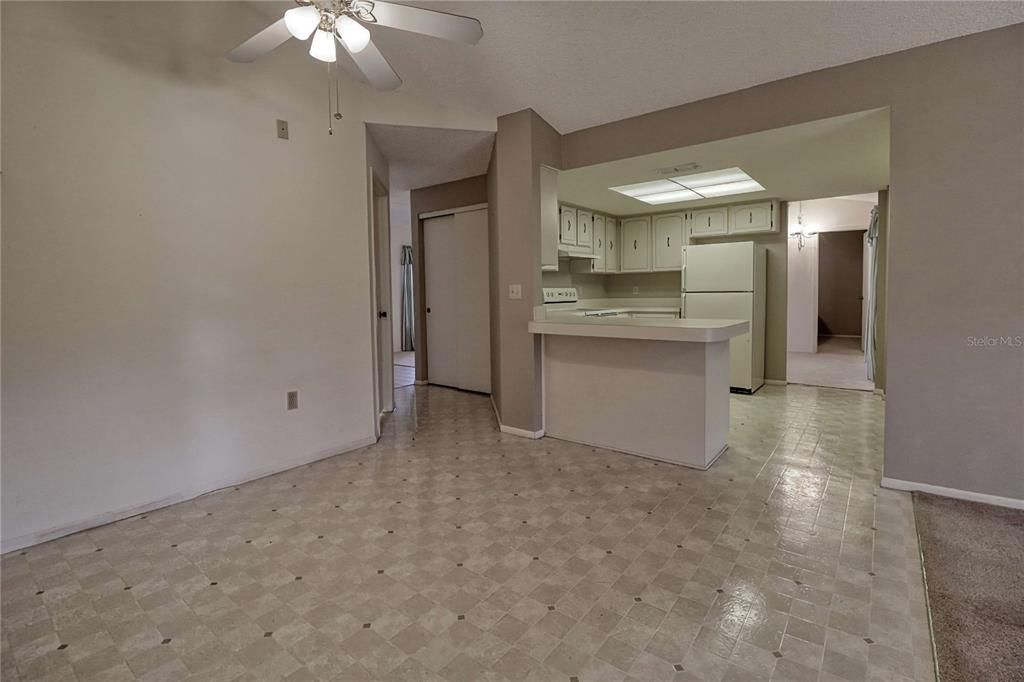 For Sale: $259,900 (3 beds, 2 baths, 1632 Square Feet)