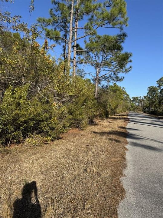 合同活跃: $18,000 (0.23 acres)