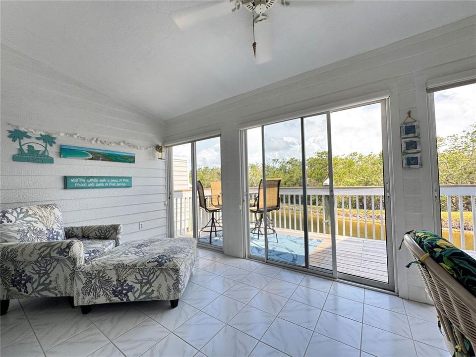 For Rent: $2,500 (2 beds, 2 baths, 1368 Square Feet)