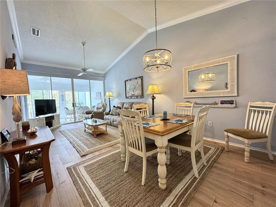 For Rent: $2,500 (2 beds, 2 baths, 1368 Square Feet)